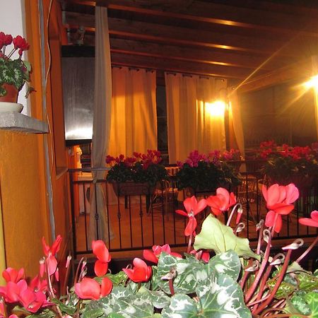Bed and Breakfast Montagne Rocciose Фрашинето Экстерьер фото