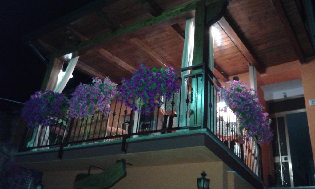 Bed and Breakfast Montagne Rocciose Фрашинето Экстерьер фото