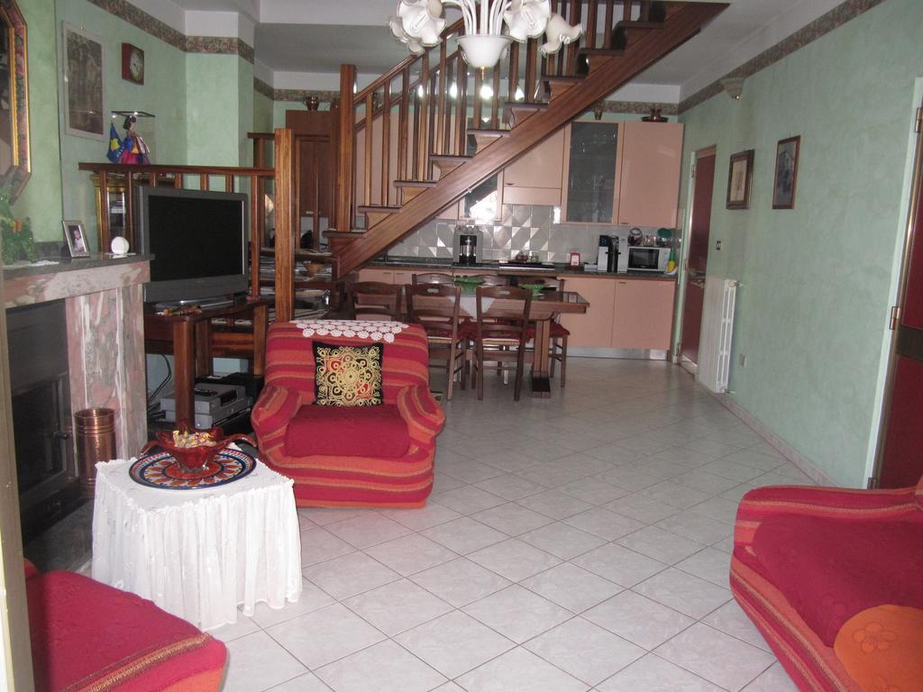 Bed and Breakfast Montagne Rocciose Фрашинето Экстерьер фото