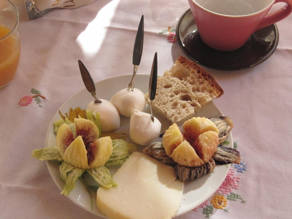 Bed and Breakfast Montagne Rocciose Фрашинето Экстерьер фото
