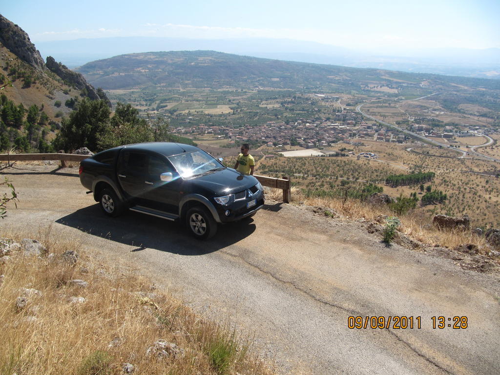 Bed and Breakfast Montagne Rocciose Фрашинето Экстерьер фото