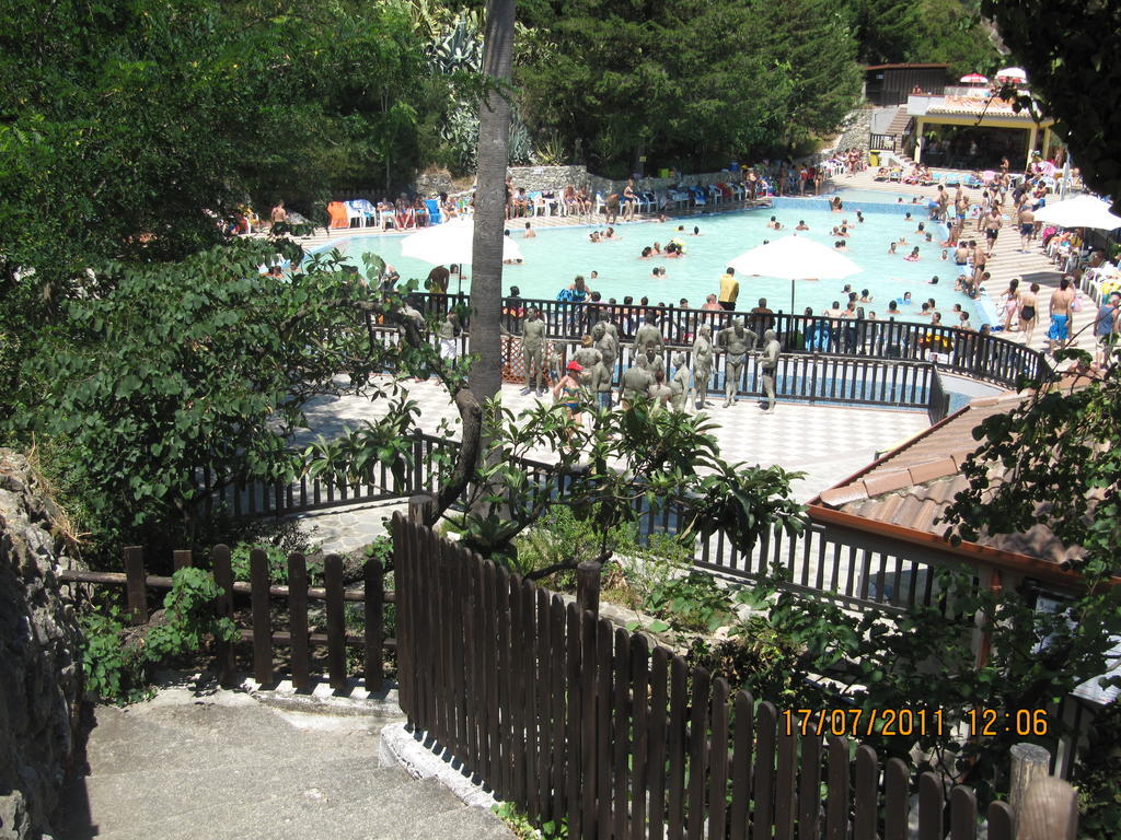 Bed and Breakfast Montagne Rocciose Фрашинето Экстерьер фото