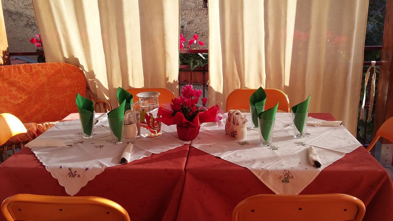 Bed and Breakfast Montagne Rocciose Фрашинето Экстерьер фото
